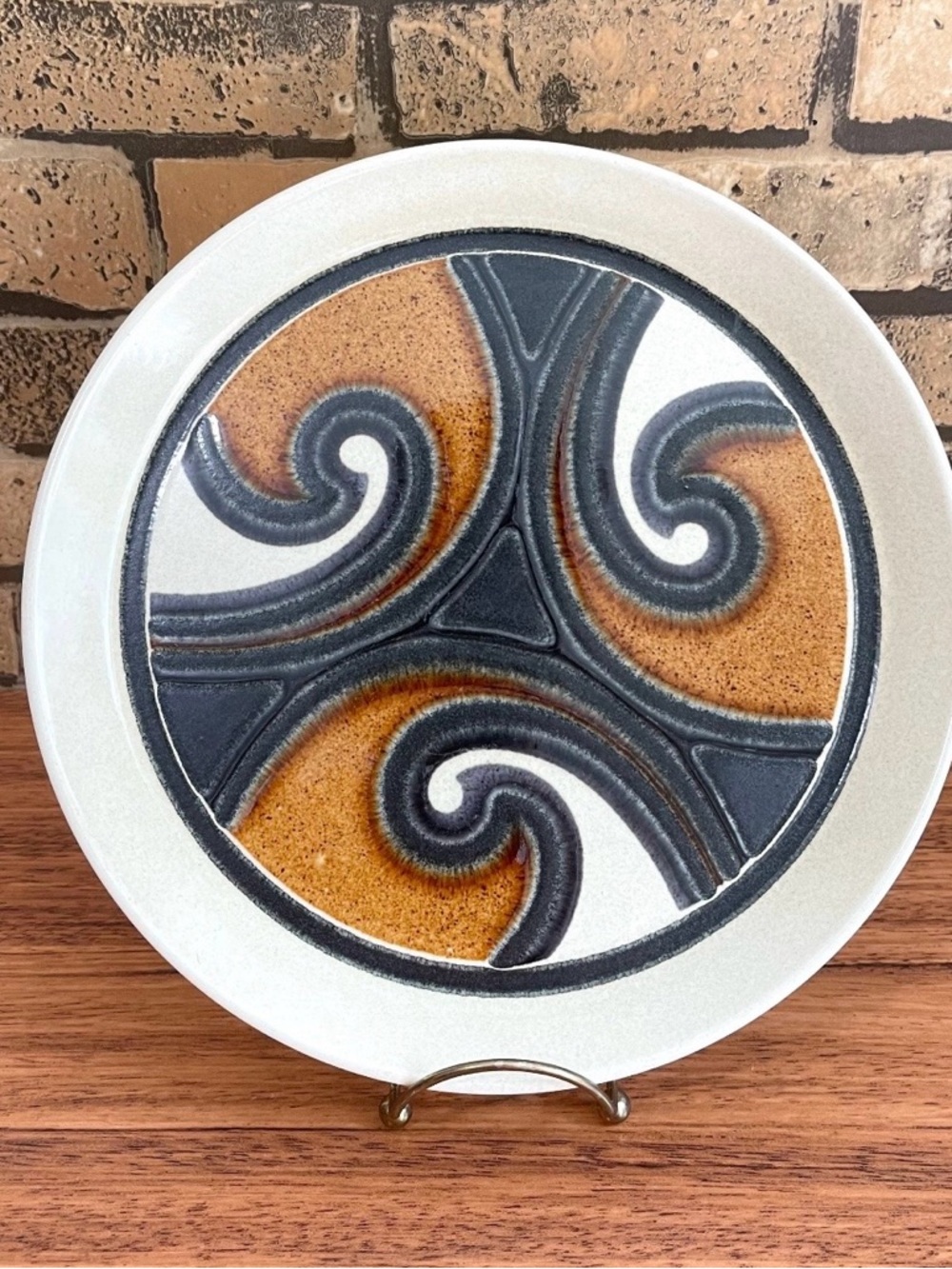 MCM Crown Lynn Earthstone "Polynesia" Dinner Plate